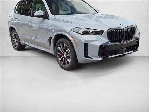 New 2026 BMW X5 xDrive40i w/ M Sport Package AWD/4WD image 7