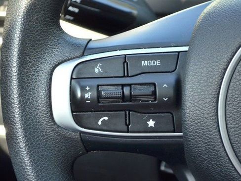 Used 2024 Kia Sportage LX image 20