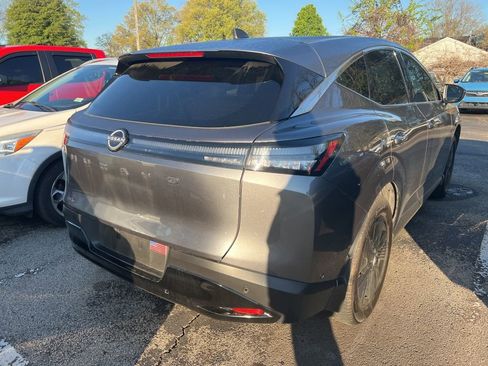 Used 2025 Nissan Murano SV image 3