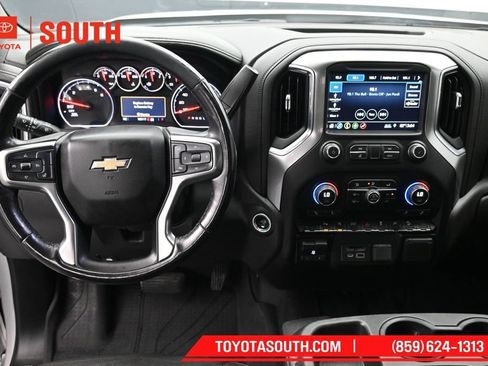 Used 2019 Chevrolet Silverado 1500 LTZ AWD/4WD image 11