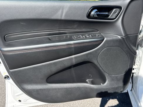 Used 2025 Dodge Durango GT RWD image 11