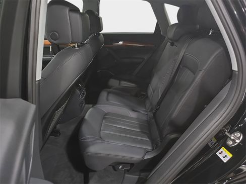 Certified 2023 Audi Q5 2.0T Premium Plus w/ Premium Plus Package image 12