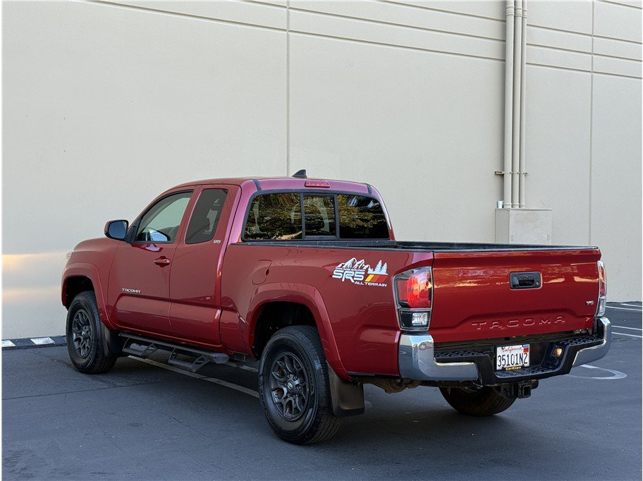 Used 2017 Toyota Tacoma SR5 w/ Tow Package RWD image 5