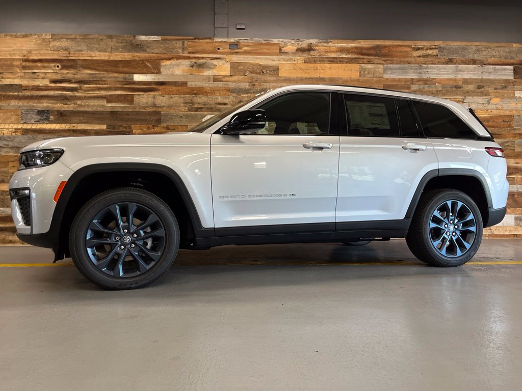 New 2026 Jeep Grand Cherokee Limited AWD/4WD image 42