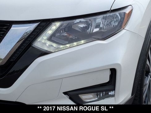 Used 2017 Nissan Rogue SL AWD/4WD image 16