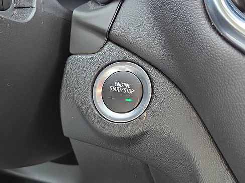 Used 2024 Chevrolet Equinox LT AWD/4WD image 33
