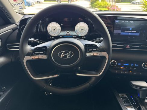 Used 2021 Hyundai Elantra SEL w/ Convenience Package FWD image 14