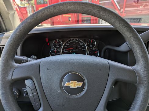 Used 2024 Chevrolet Express 3500 LT w/ LT Preferred Equipment Group RWD image 30