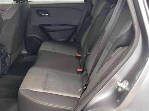 Used 2023 Nissan Rogue SV AWD/4WD image 17
