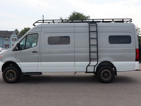 Used 2022 Mercedes-Benz Sprinter 2500 w/ Parking Package image 8