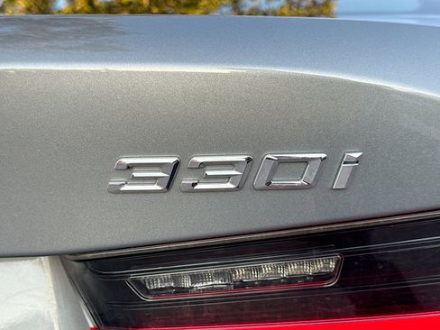 Used 2025 BMW 330i Sedan image 11