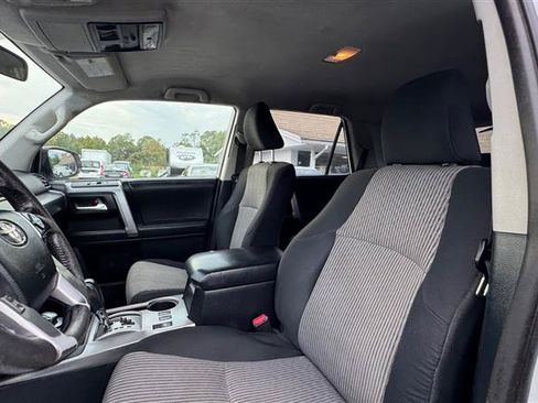 Used 2014 Toyota 4Runner SR5 AWD/4WD image 35