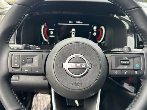 New 2025 Nissan Pathfinder Platinum image 29