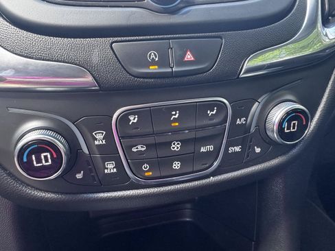 Certified 2024 Chevrolet Equinox LT AWD/4WD image 33