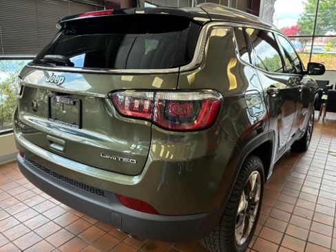 Used 2019 Jeep Compass Limited AWD/4WD image 10