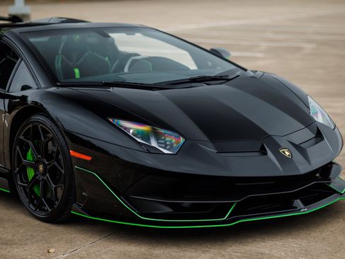 Used 2021 Lamborghini Aventador SVJ image 36