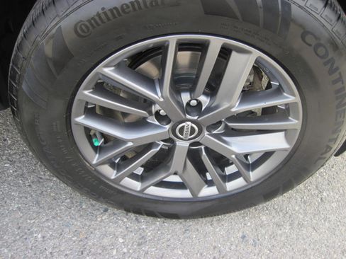 Used 2021 Nissan Rogue S image 5