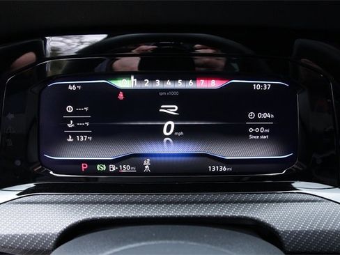 Used 2024 Volkswagen Golf R image 21