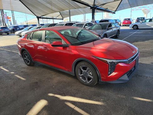 Used 2025 Kia K4 LXS image 4