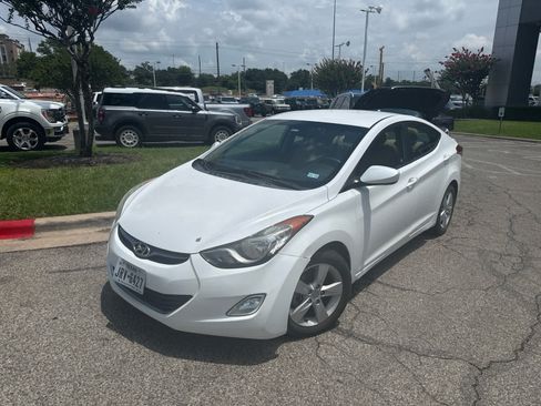 Used 2013 Hyundai Elantra GLS w/ Preferred Pkg FWD image 3