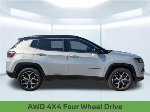 Used 2025 Jeep Compass Limited AWD/4WD image 8