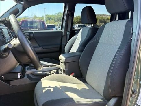 Used 2021 Toyota Tacoma TRD Off-Road w/ Technology Package AWD/4WD image 14