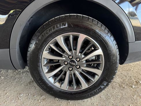 Used 2023 Lincoln Nautilus AWD image 41