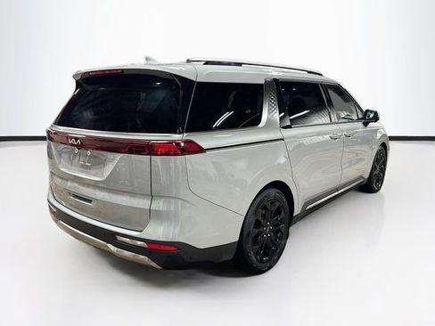 Used 2024 Kia Carnival SX Prestige image 7