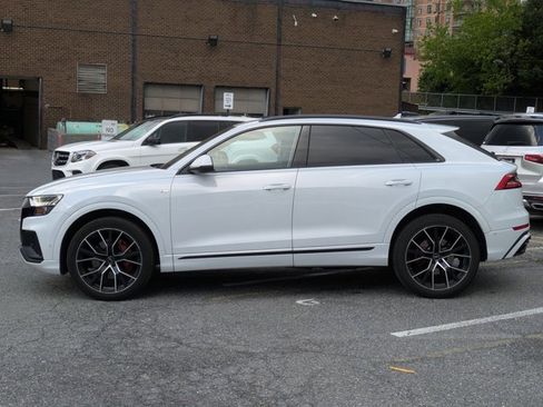 Used 2023 Audi Q8 Premium Plus AWD/4WD image 8