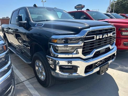 Certified 2026 RAM 2500 Big Horn AWD/4WD image 1