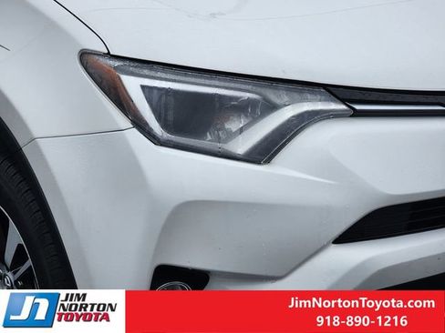 Used 2017 Toyota RAV4 XLE image 10