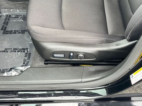 Used 2024 Chevrolet Malibu LT image 22