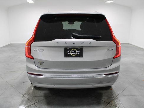 Used 2023 Volvo XC90 B5 Plus image 8