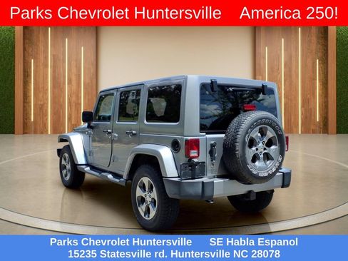 Used 2017 Jeep Wrangler Unlimited Sahara w/ Connectivity Group AWD/4WD image 29