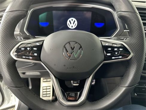 Used 2022 Volkswagen Tiguan SE R-Line image 21