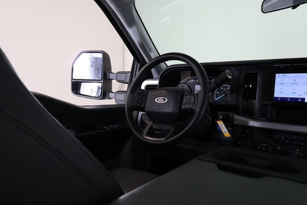 Used 2023 Ford F350 XL w/ Snow Plow/Camper Package AWD/4WD image 30