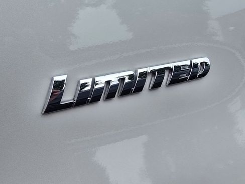 Used 2023 Toyota 4Runner Limited AWD/4WD image 6