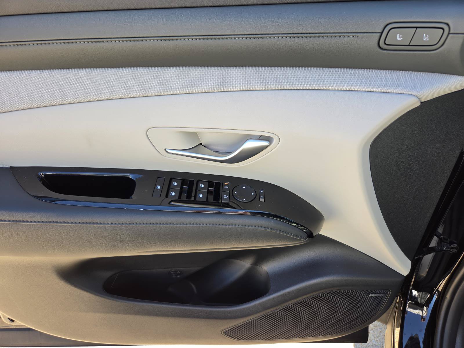 New 2026 Hyundai Tucson Limited FWD image 15