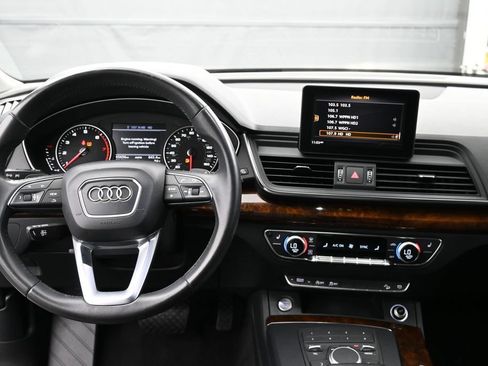 Used 2018 Audi Q5 2.0T Premium w/ Convenience Package AWD/4WD image 11