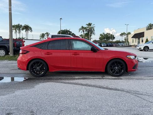 Used 2022 Honda Civic Sport image 4