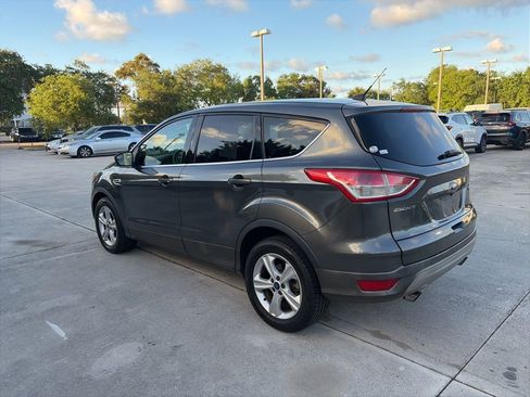 Used 2016 Ford Escape SE image 5
