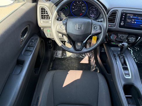Used 2021 Honda HR-V Sport image 14