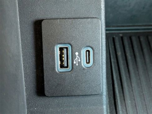 Used 2022 Ford F250 Lariat w/ Lariat Value Package image 29