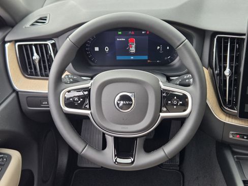 Used 2026 Volvo XC60 B5 Core AWD/4WD image 27