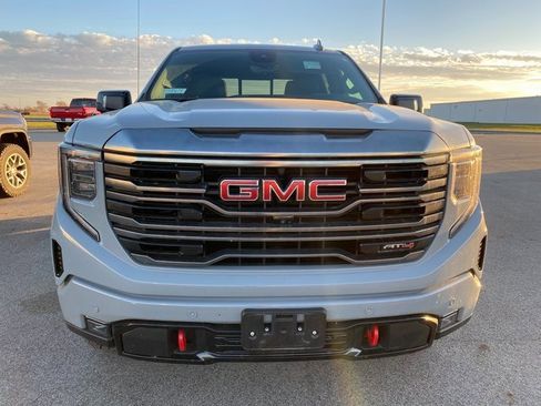 Used 2024 GMC Sierra 1500 AT4 w/ Technology Package image 3