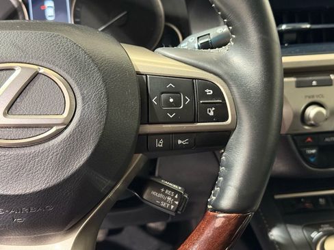 Used 2017 Lexus ES 350 w/ Luxury Package image 25