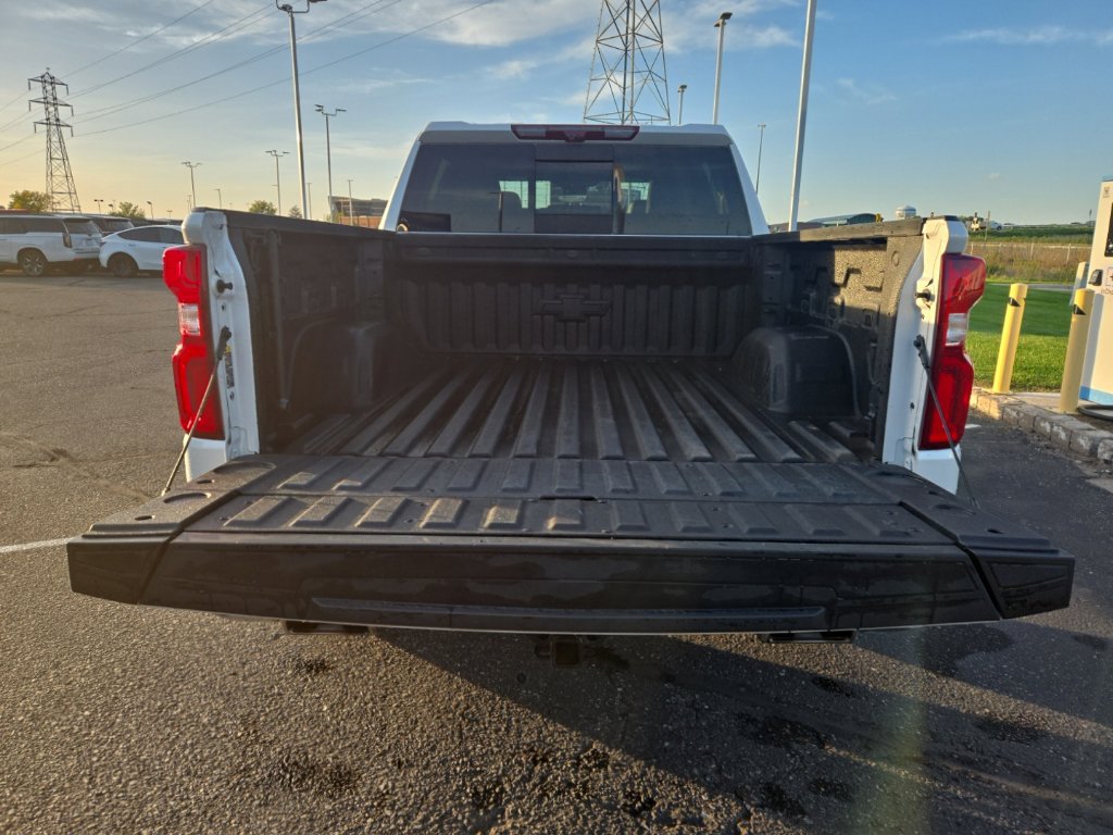 Used 2024 Chevrolet Silverado 1500 LTZ w/ LTZ Premium Package AWD/4WD image 14