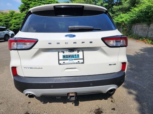 Used 2020 Ford Escape Titanium w/ Titanium Premium Package 2.0 image 6