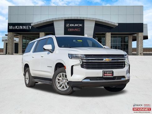 Used 2024 Chevrolet Suburban LT RWD image 1