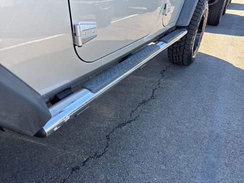 Used 2011 Jeep Wrangler Unlimited Sport image 15